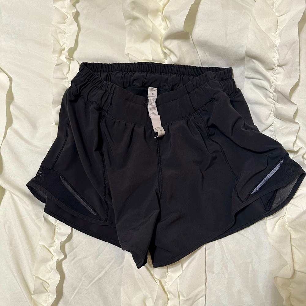 Lululemon Hotty Hot Shorts Size 6 TALL